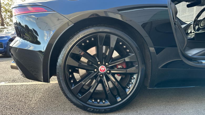 Jaguar F-Type 5.0 Supercharged V8 R 2dr Auto AWD Petrol Convertible